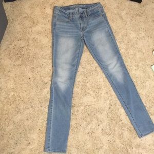 Perfect Condition AE Skinny Jegging Jeans 6 Long